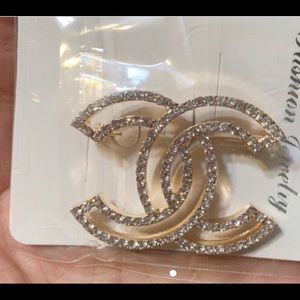 QUALITY BROOCH